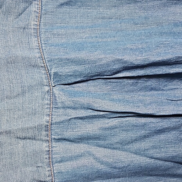 GRAND & Greene Women Denim Shirt - Picture 4 of 5